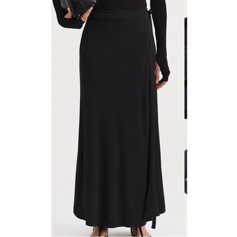 Sweden's niche lightweight, soft, elastic, and comfortable umbrella shaped mid length skirt