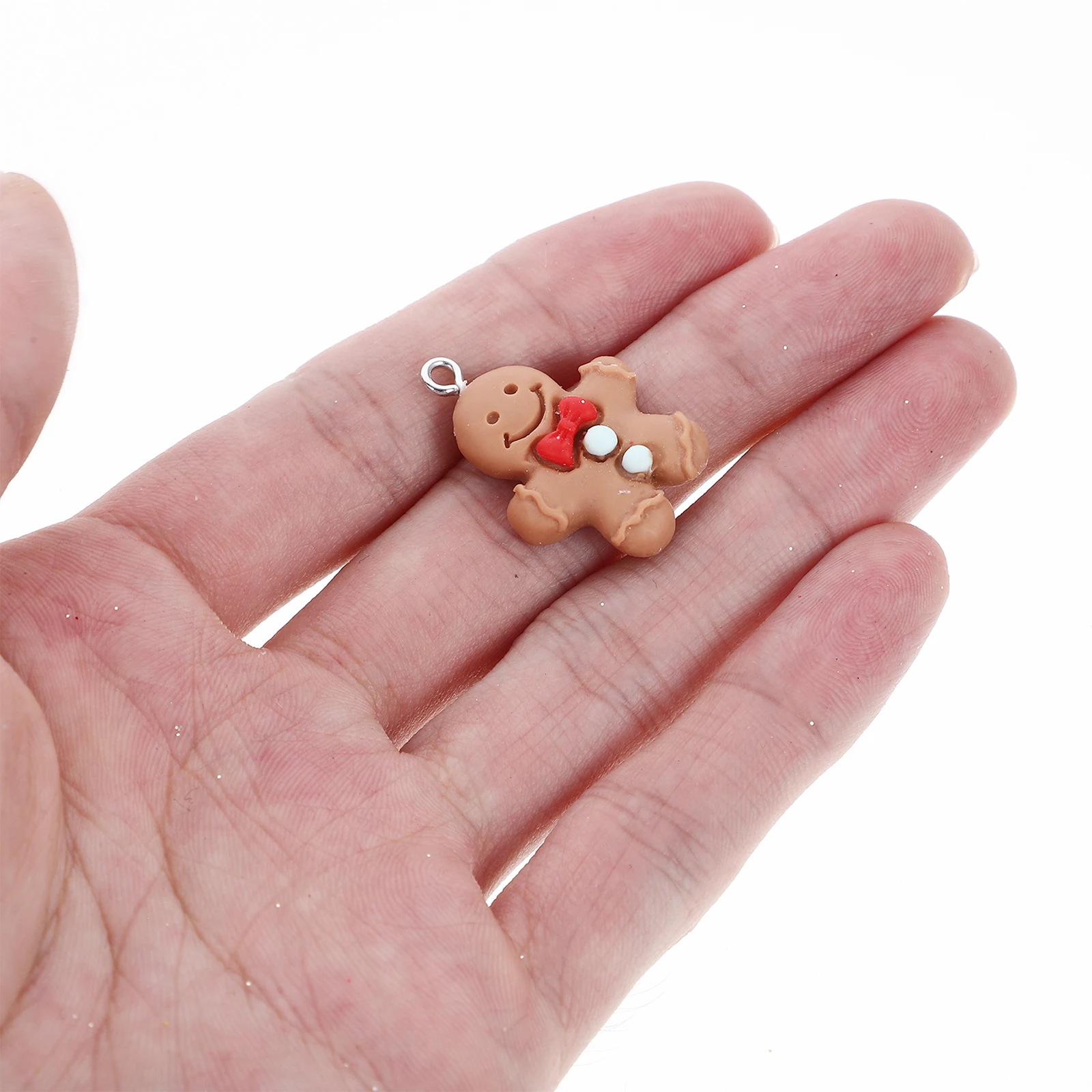 

20 Pcs Gingerbread Man Pendant Jewelry Hanging Decorations Miniature Men Christmas Charms for Necklaces Resin Ornaments