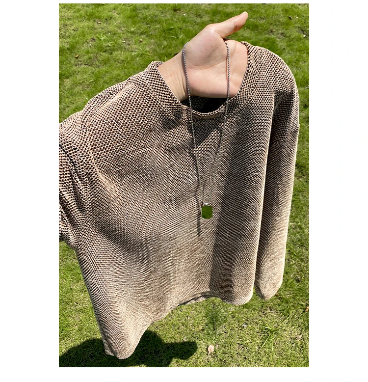 Herren-Pullover mit Rundhalsausschnitt und langen Ärmeln, gestrickt, mit Farbverlauf, gewaschener Textur, aus weichem Gewebe, für verschiedene Anlässe und den Alltag. – Detail 14