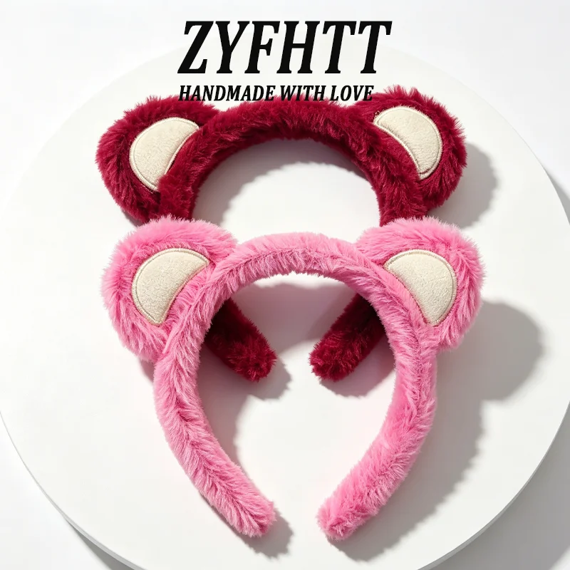 1/4 Stück ZYFHTT Erdbeer-Bär Plüsch-Stirnband für Frauen Süßes Alltags-Haarband Modisches Mädchen-Gesichtswasch-Haarband – Detail 3