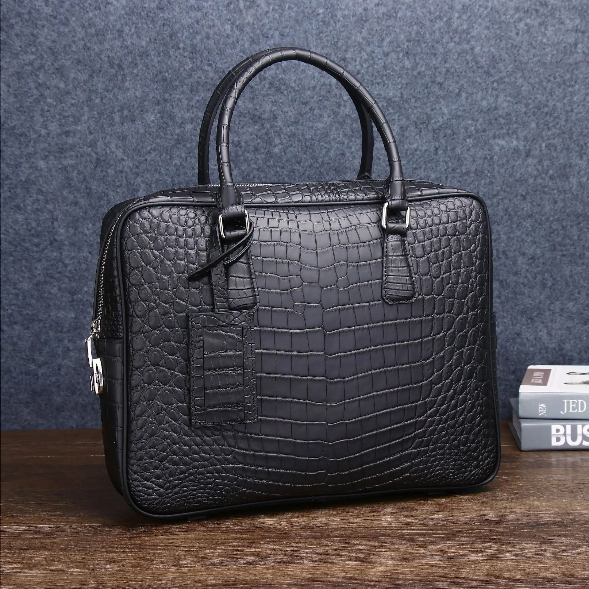 Sac à main en cuir véritable pour ordinateur portable pour homme, motif ventre de crocodile, serrure à mot de passe, étui à bombes, messager d'ordinateur d'affaires, sac pour homme, nouveau