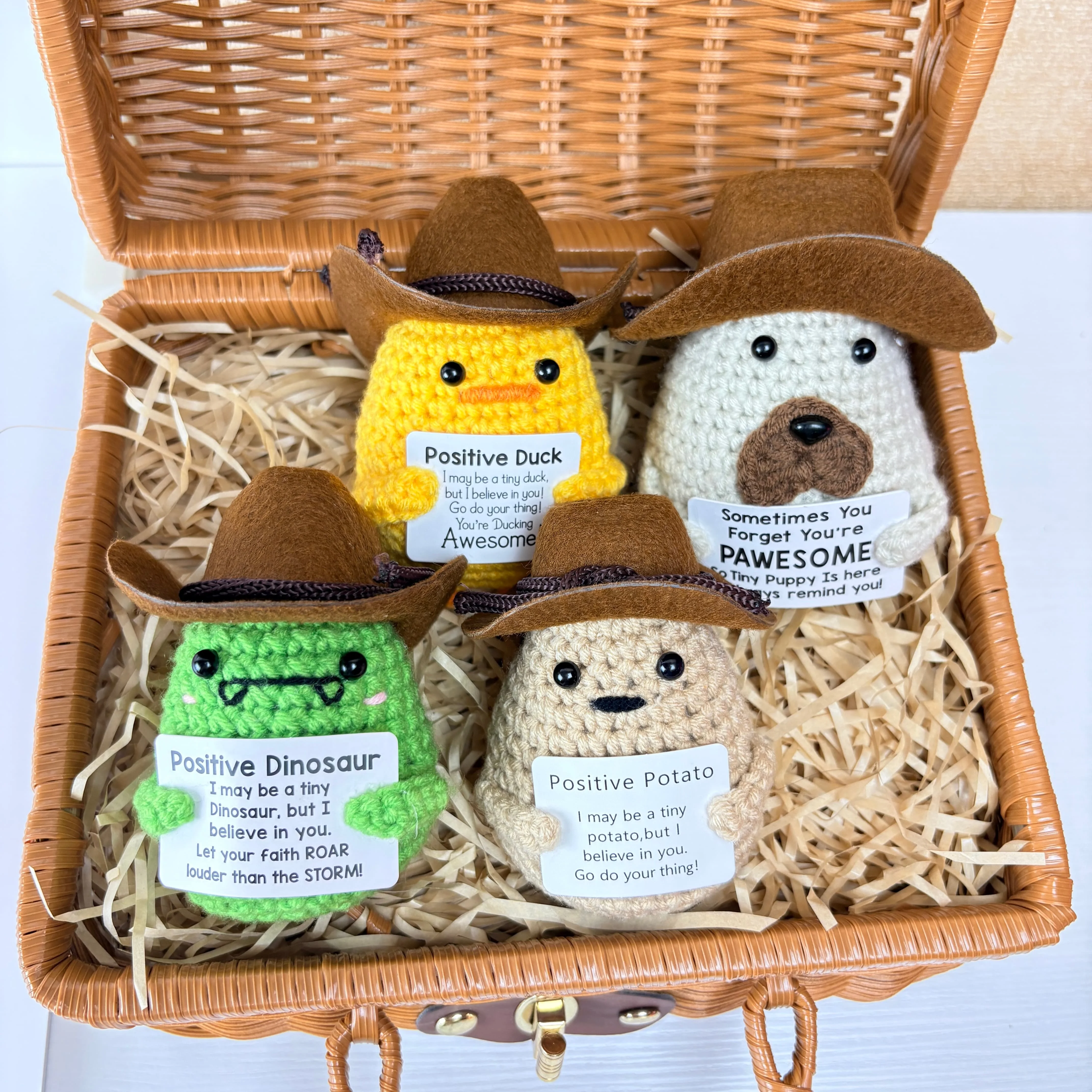 Hand-woven Crocheted Ornaments Funny Positive Energy Vegetable Animal Doll with Hugging Card Creative Festivals Gifts Handcrafts