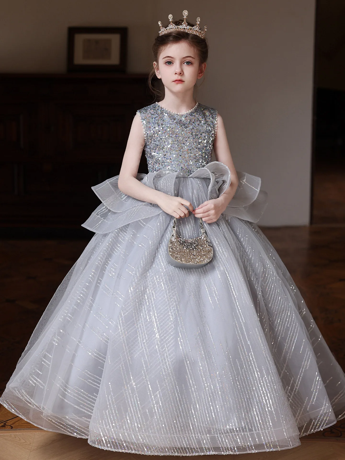 robe-de-ceremonie-de-luxe-personnalisee-pour-enfant-robe-de-demoiselle-d'honneur-robe-de-mariage-robe-de-soiree-robe-de-bal-robe-de-ceremonie-d'anniversaire-robe-formelle-argentee-sans-manches-a-paillettes-avec-grand-nœud-en-tulle-modele-luxe