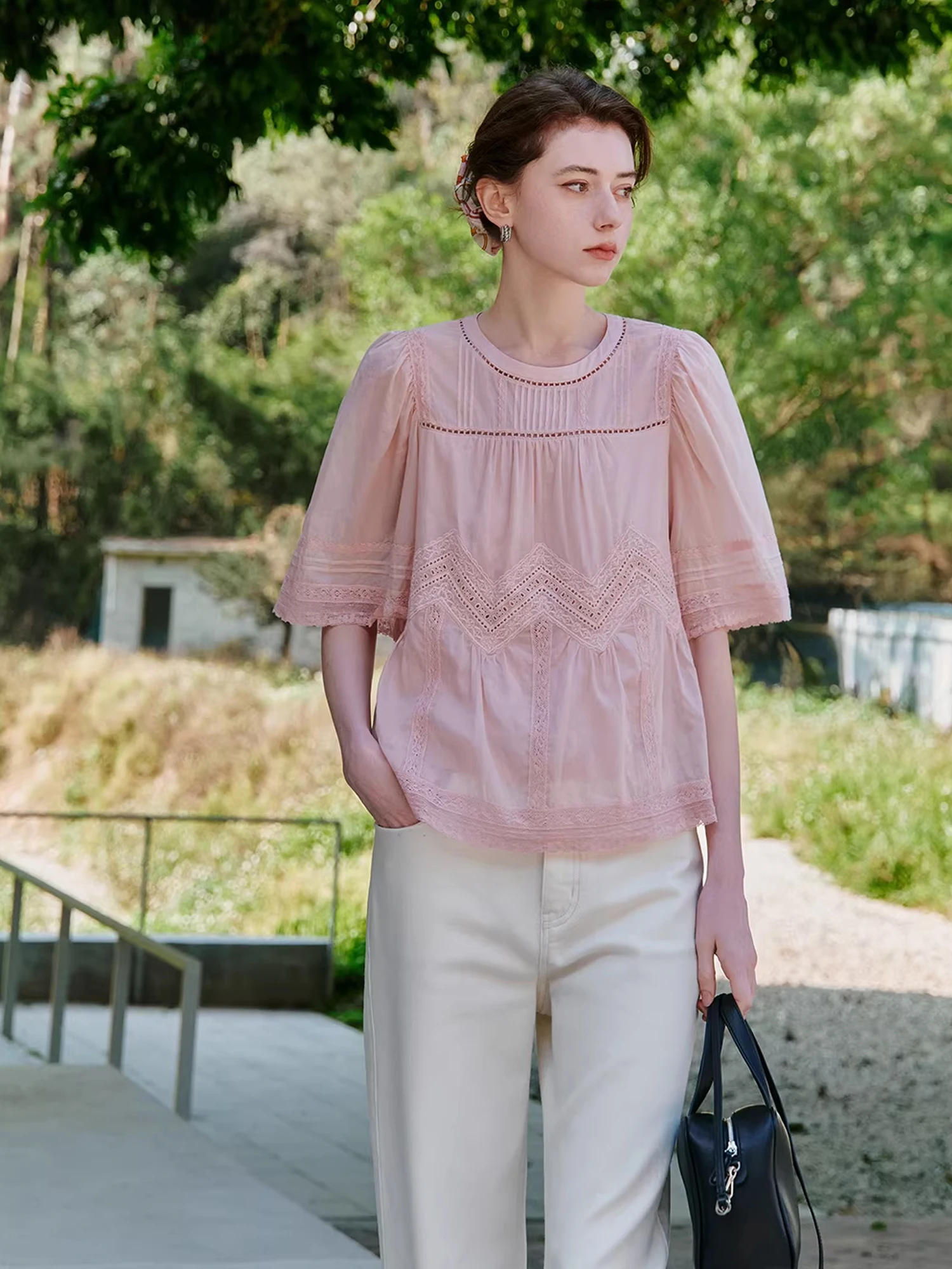 

Летняя женская рубашка Affinity из тонкого хлопка с кружевной вышивкой в стиле CHAO French Style: Нежность и элегантность