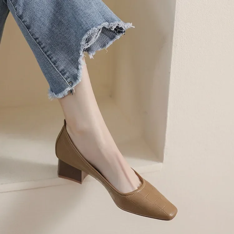 

Туфли женские на платформе, повседневные лоферы, оксфорды, квадратный носок, британский стиль, черные, на осень