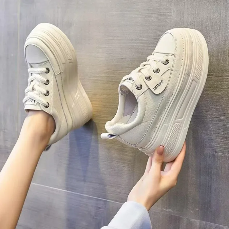 

2025 модная женская парусиновая обувь на толстой подошве 8 см, новая летняя женская обувь на платформе, увеличивающая рост, повседневная белая обувь