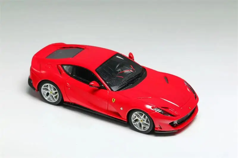 **Pre-Order** 812 Superfast ROSSO CORSA Resin Model Car