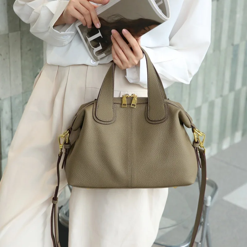 

Women's Natural Cow Leather Bag Female Retro Cowhide Crossbody Bags Ladies Large Capacity Shoulder Bag for Middle aged Women
