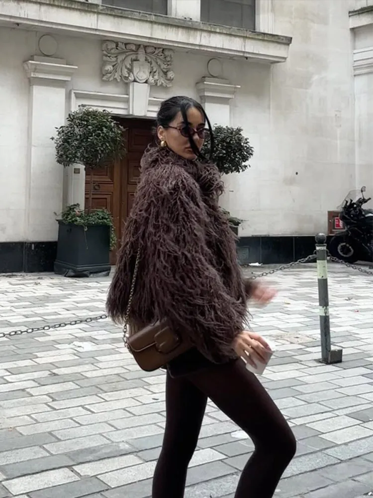 Lässige grüne Pelzjacke für Damen, schicker Kragen, lässige lose Jacke, 2025, Winter-Dame, neue tägliche modische Pendler-Straßen-Oberbekleidung