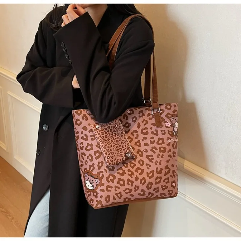 

Элегантная классическая кожаная сумка-клатч мини, простая, для женщин, для отдыха, с уникальным креплением через плечо премиум-класса