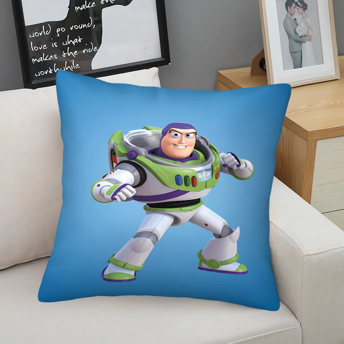 

Подушка с рисунком Базза Лайтера из «Истории игрушек», 1 шт., плюшевая подушка с наполнителем, аниме-подушка, подарок на день рождения для детей, милый подарок для любителей аниме