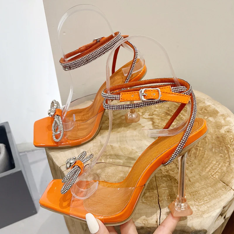 VEYKE-Escarpins à talons hauts avec nœud papillon pour femme, chaussures transparentes en PVC avec biscuits en cristal, sandales de fête de mariage