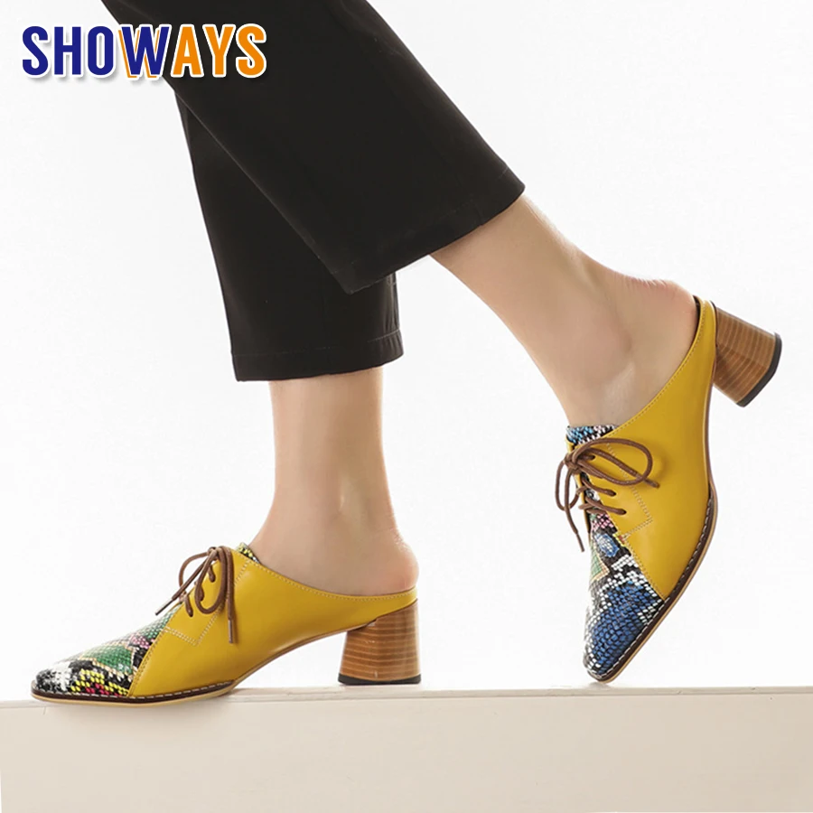 

Желто-белые лоскутные женские сабо из искусственной змеиной кожи, босоножки на высоком круглом каблуке, летние повседневные вечерние женские кружевные тапочки с квадратным носком