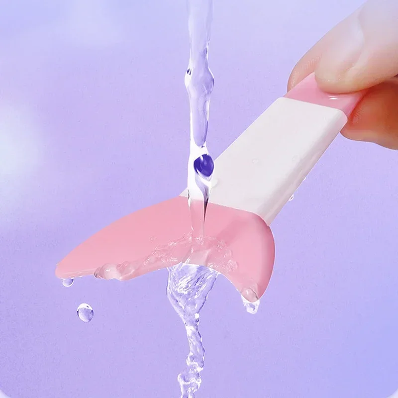 Wholesale 4PCS Template Silicone eyebrow Eyeliner Tool shaper  Eyeliner  Eye Makeup Stencils Eyelash Baffle  eye brow shaper