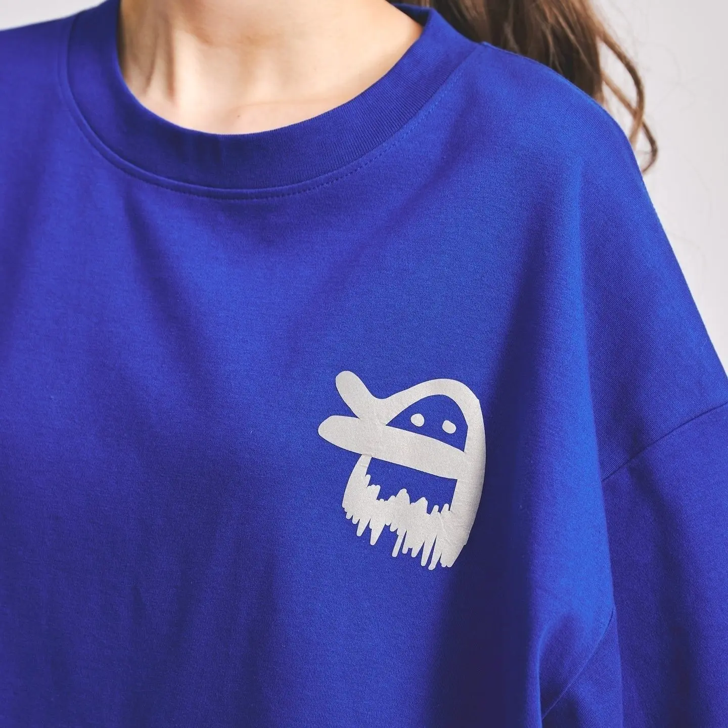 سرنا LingOrm Orm Kornnaphat نفس تي شيرت رسالة مطبوعة القطن الخالص قصيرة الأكمام الأزرق الداكن جديد بلوزة فضفاضة غير رسمية #4