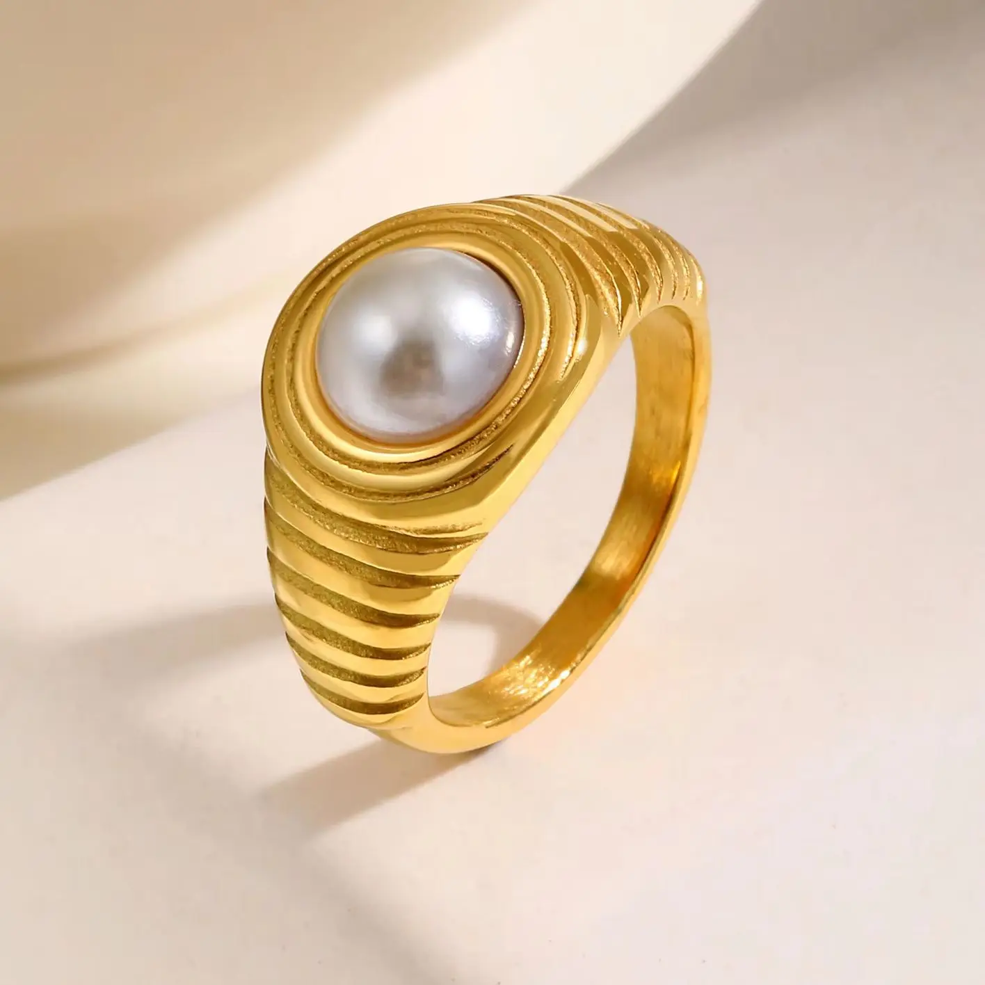 

Vnox High Polished Stainless Steel Rings For Women,Pearl Inlay Round Smooth Grain Rings,Classic Fashion Finger Jewelry Gift