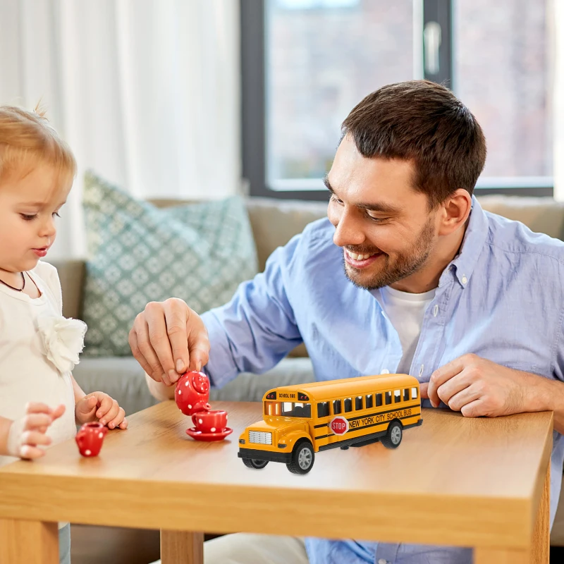 学校のバスシミュレーションモデル、オフロード車、車の装飾、装飾品、子供のための収集おもちゃ、1部屋