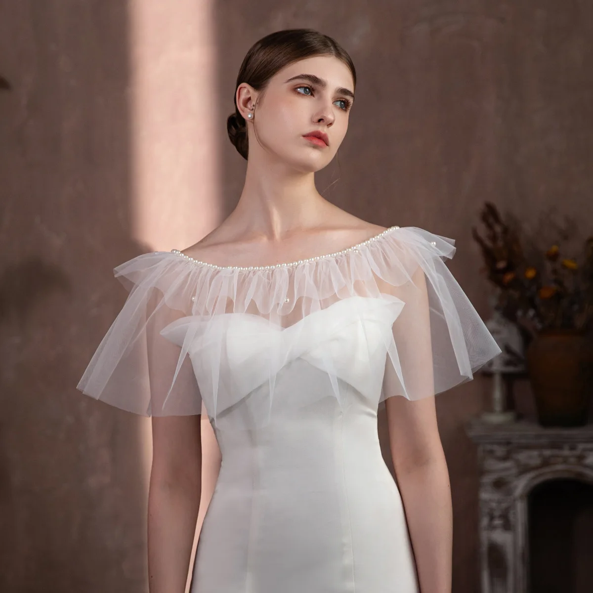 SLBRIDAL Eleganter Weißer Spitzenblumen-Brautschultertuch Hochzeitsschleier Hochzeitszubehör für Braut Hochzeit Damen – Detail 2