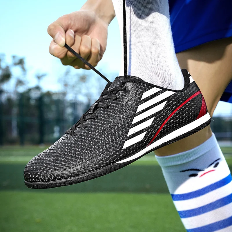 Botas de fútbol para niños, zapatos de tacos de fútbol al aire libre, zapatillas de entrenamiento antideslizantes, zapatillas de fútbol cómodas para niños