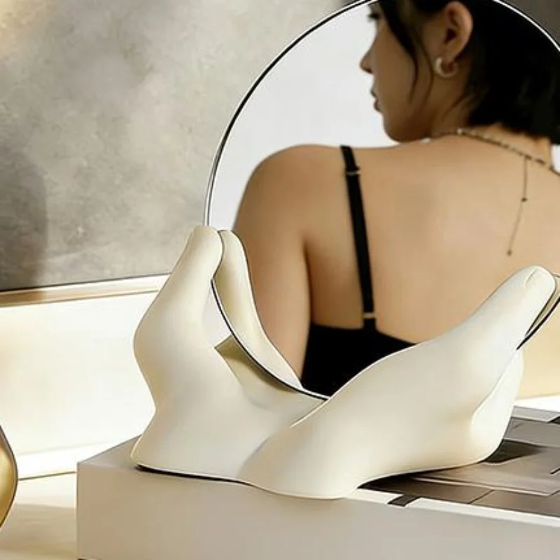 Cream-colored Hand-held Jewelry Ornament, A High-end Storage And Decorative Item For Home, Bedroom, Dressing Table, Or Desktop
