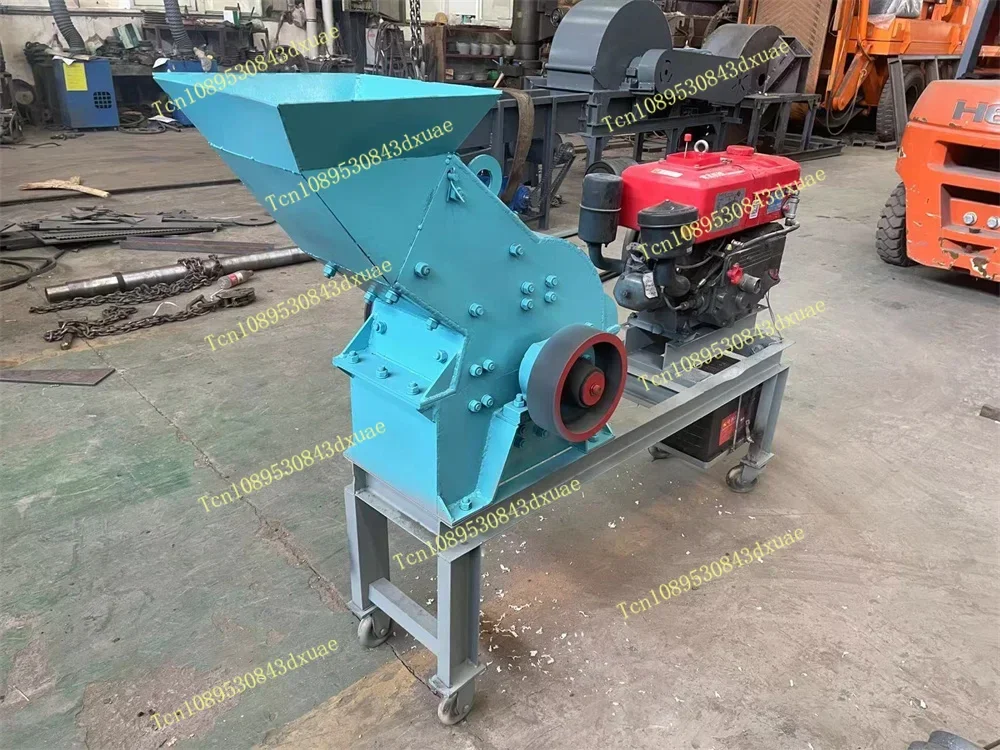 Small Size Mobile Pc200*300 Stone Hammer Mill Rock Crusher Machine With D iesel Engine