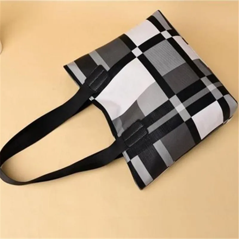 New Checkered Tote Bag Women's Handbag Commuter Bag Large Capacity Shoulder Bag Fashion Women Shopping Bag