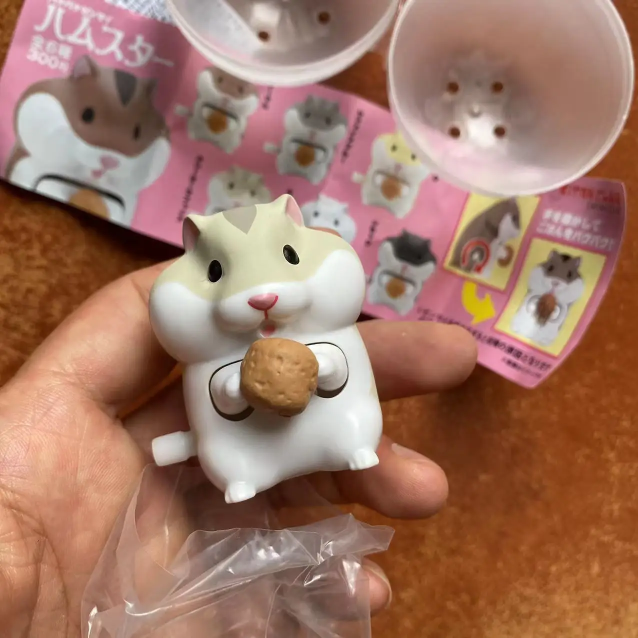 Gashapon Gacha Capsule Toy Clockwork Spring Feeding Hamster Animal Figures Table Ornaments Model Kids Birthday Gifts