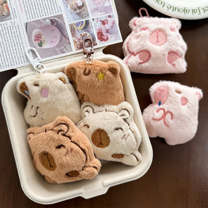 LLavero de peluche de capibara de dibujos animados Kawaii, colgante de moda, broche de capibara suave, novedad, accesorios de decoración para mochila, regalos