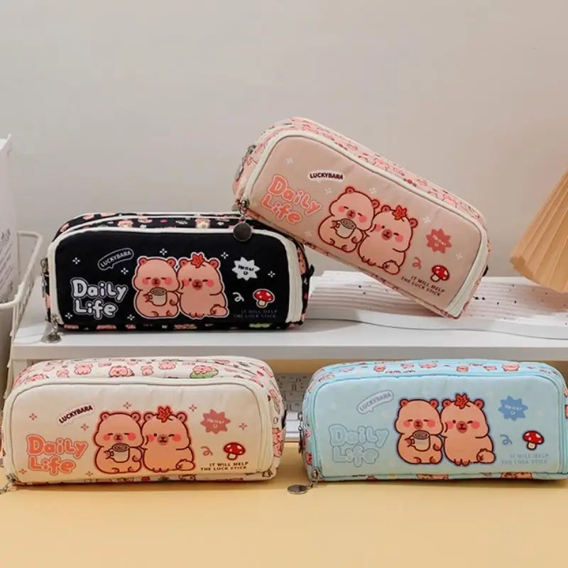 مقلمة كابيبارا جرافيتي المحبوبة بحجم كبير لتخزين الأدوات المكتبية للمدرسة والمكتب