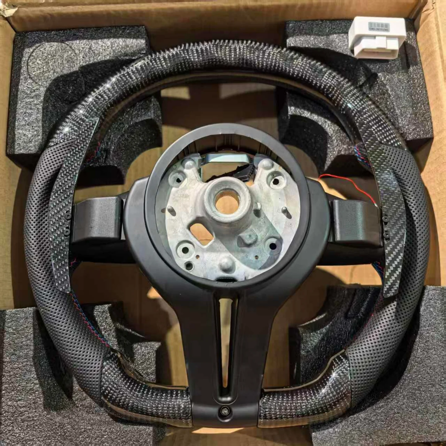 Factory Wholesale Carbon Fiber Steering Wheel for BMW E70 E84 E92 F32 F15 F22 F48 Leather Car Modification Steering Wheel