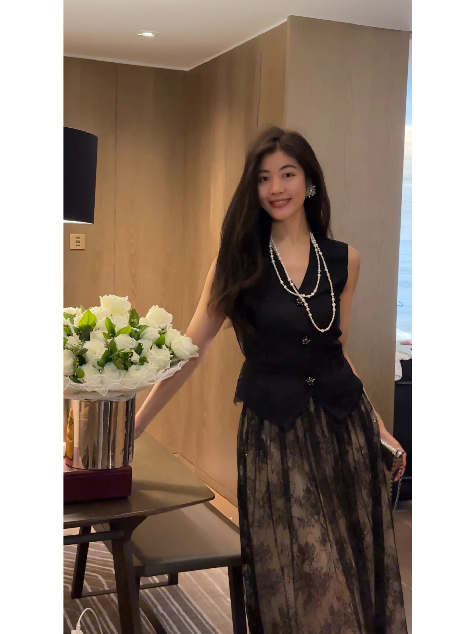

Elegant V-neck Lace Tie Waist Vest Skirt Set Summer New Arrival Women's Fashion Two-piece Suit Spring Autumn Suitable