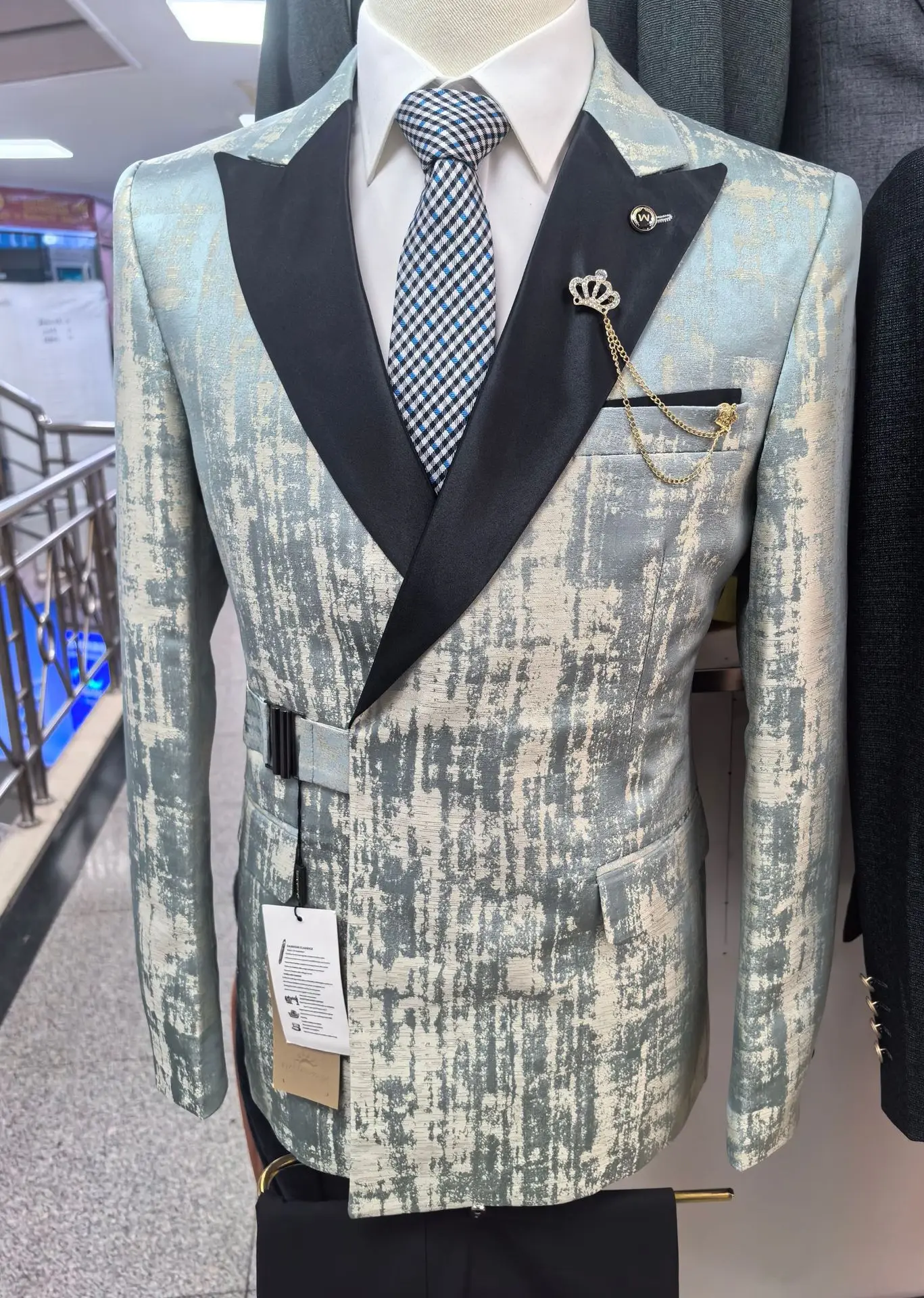 2024 Alkalmi Cégbolt Kék férfiak suits Dublőz brested Bérc Hajtóka Arany gomb Bekötöz esküvői tuxedos beste 2 pcs blazers kabát nadrágot beállítása