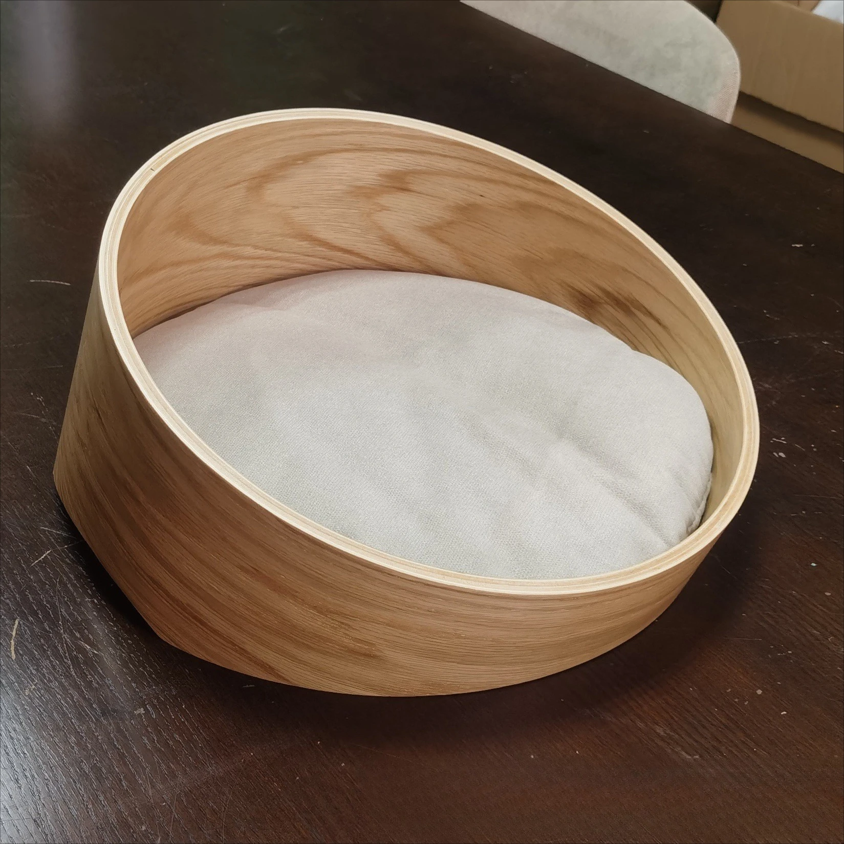 Wooden semicircular raised indoor cattery cat delivery room, all-season pet