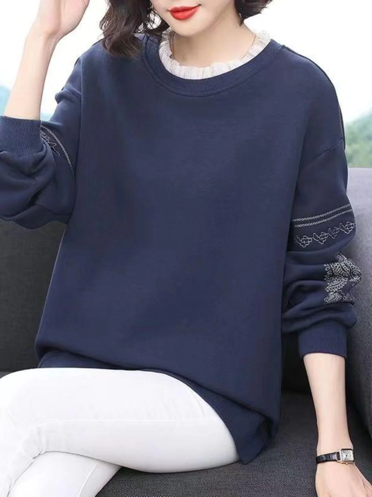 เสื้อสเวตเชิ้ตปักลายสำหรับผู้หญิง ฤดูใบไม้ผลิ ฤดูใบไม้ร่วง 2025 ทรงหลวม สวมใส่สบาย เหมาะสำหรับเป็นเสื้อตัวในหรือใส่เป็นเสื้อนอก