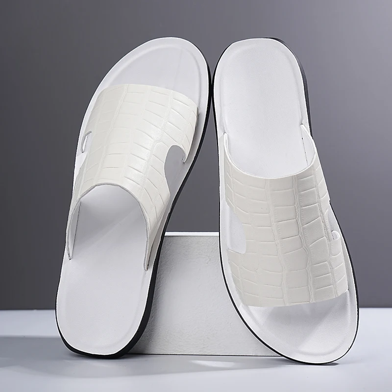 Men's Summer Trendy Crocodile Pattern Sandals Wear-resistant Anti-slip Slip-On Beach Shoes Comfortable Cool Slippers-7666