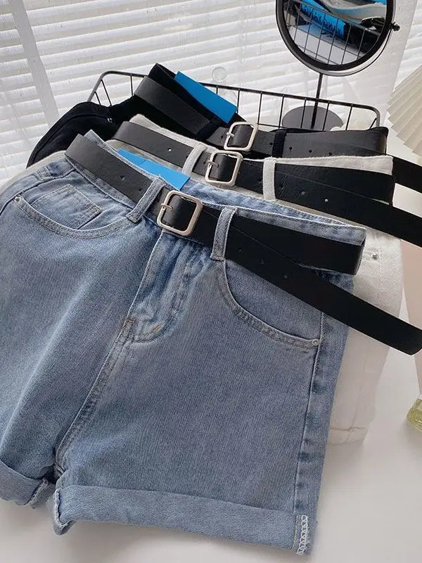 

Spring 2026 High Waist Casual Versatile Women's Denim Shorts Wide Leg Hot Pants Slimming Effect Fashionable Spring Collection