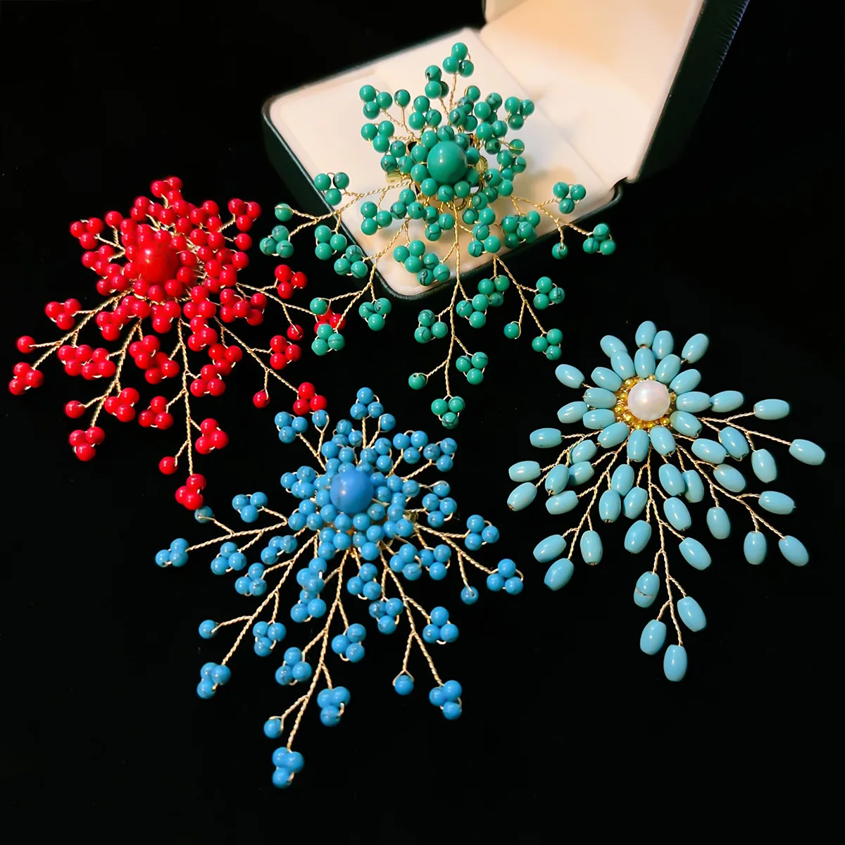 2024 New Handmade Turquoise Inlaid Pearl High-grade Brooches Simple Large Corsage Coat Sweater Accessories Pins Female Gift