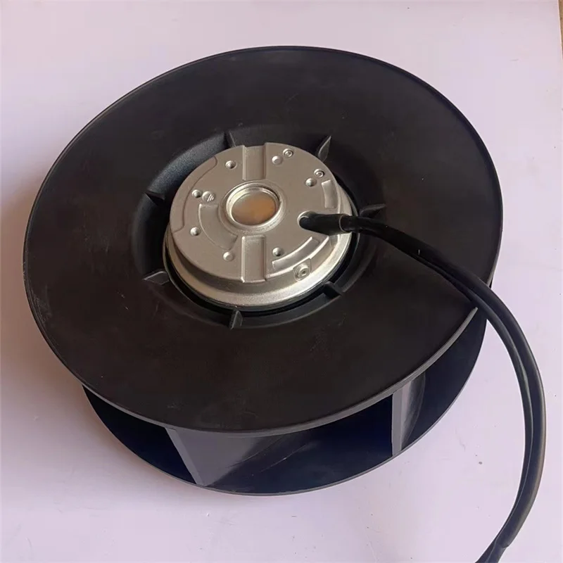 R2E225-BD92-51 M2E068-DF 230V 7 سلك يؤدي مروحة الطرد المركزي AC