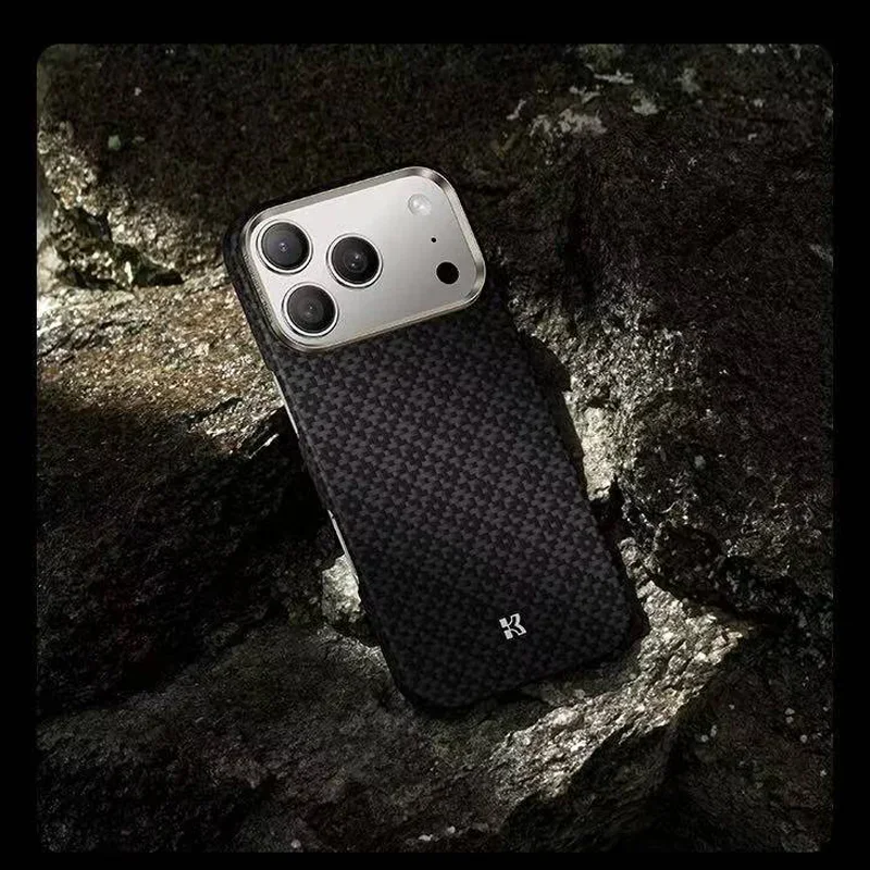 

Benks Carbon Fibre Wireless Charging Case for iPhone 17Pro max/Pro Kevlar Floating Woven Phone Shell Back Protective Case Gifts