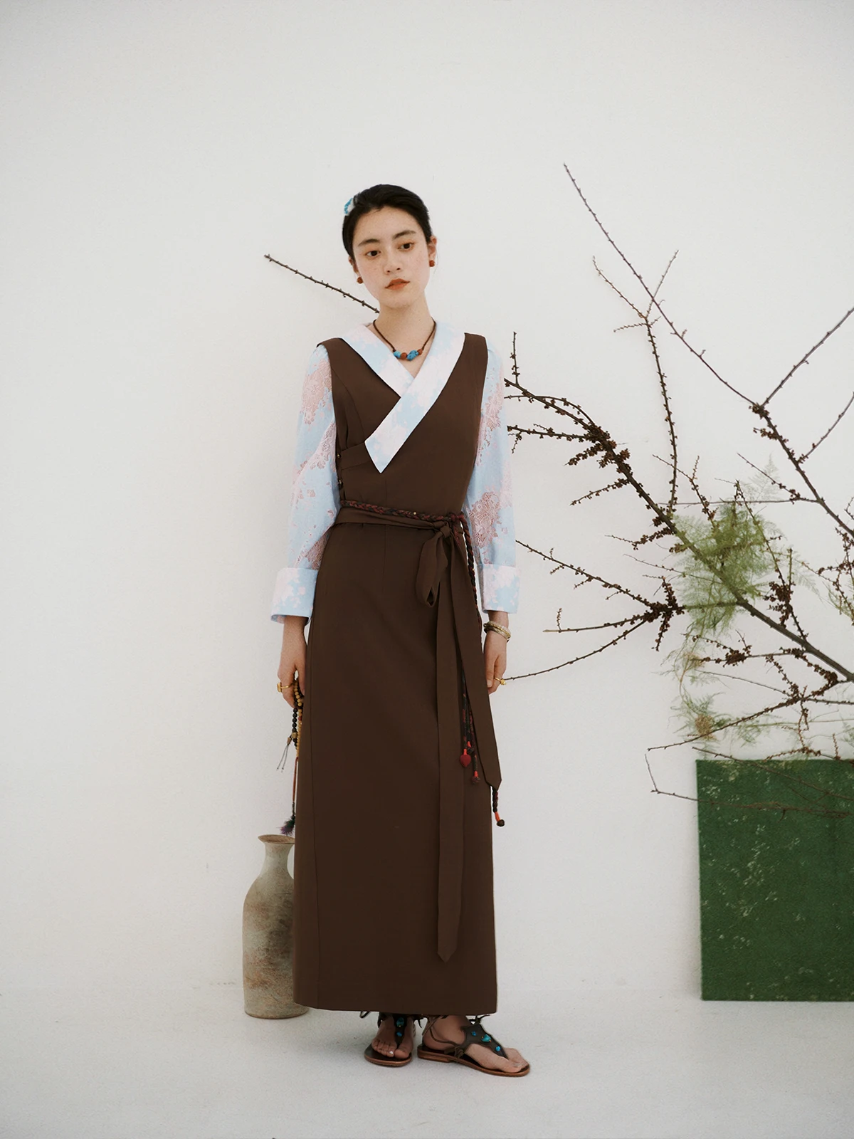 

Traditional Tibetan Long Dress Women's Artistic Retro National Style Collar Hanfu Ethnic Clothing