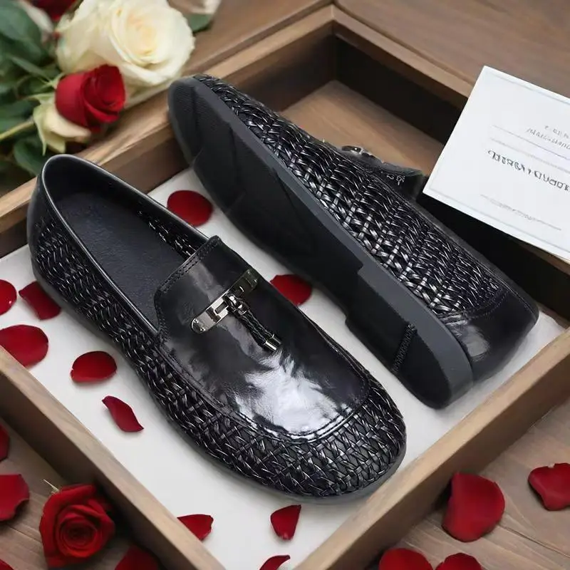 

Новая летняя мужская обувь, повседневная обувь из натуральной кожи, роскошные дышащие вязаные кожаные сандалии, лоферы без шнуровки