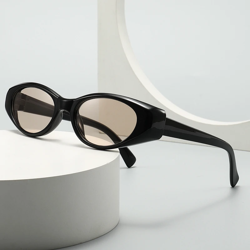 Small Oval Cat-Eye Photochromic Glasses, Dual-Purpose Light-Sensitive Color-Changing Sunglasses 2650