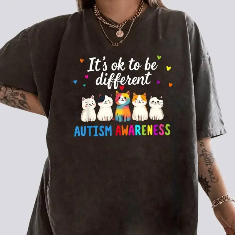 قطة الوعي بالتوحد، حسنًا أن تكون مختلفًا، تي شيرت، قبول، علاج الكلام، عقول عظيمة، فكر العشاق #1