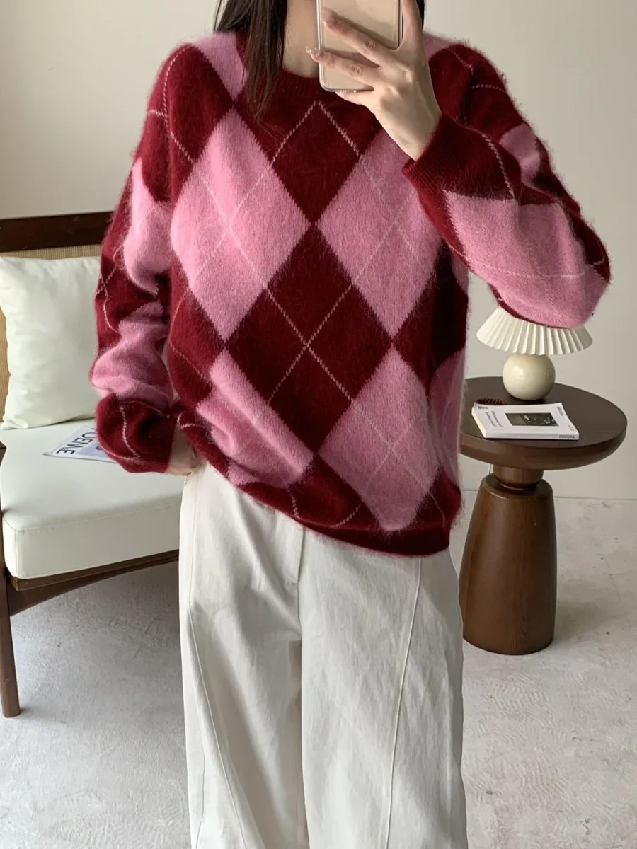 Bornladies Autumn and Winter Fashion New 100% Wool Diamond Grid Pullover Sweater Women's Loose Long Sleeved Knitted Sweater