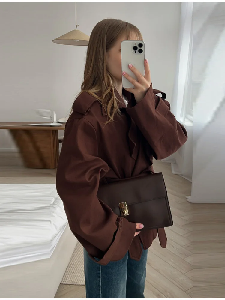 2026 Eleganter Damen-Trenchcoat mit Taillengürtel und Revers, Kurze Boutique-Jacke im Retro-Chic-Stil, Vielseitige Alltags- und Bürokleidung – Detail 11
