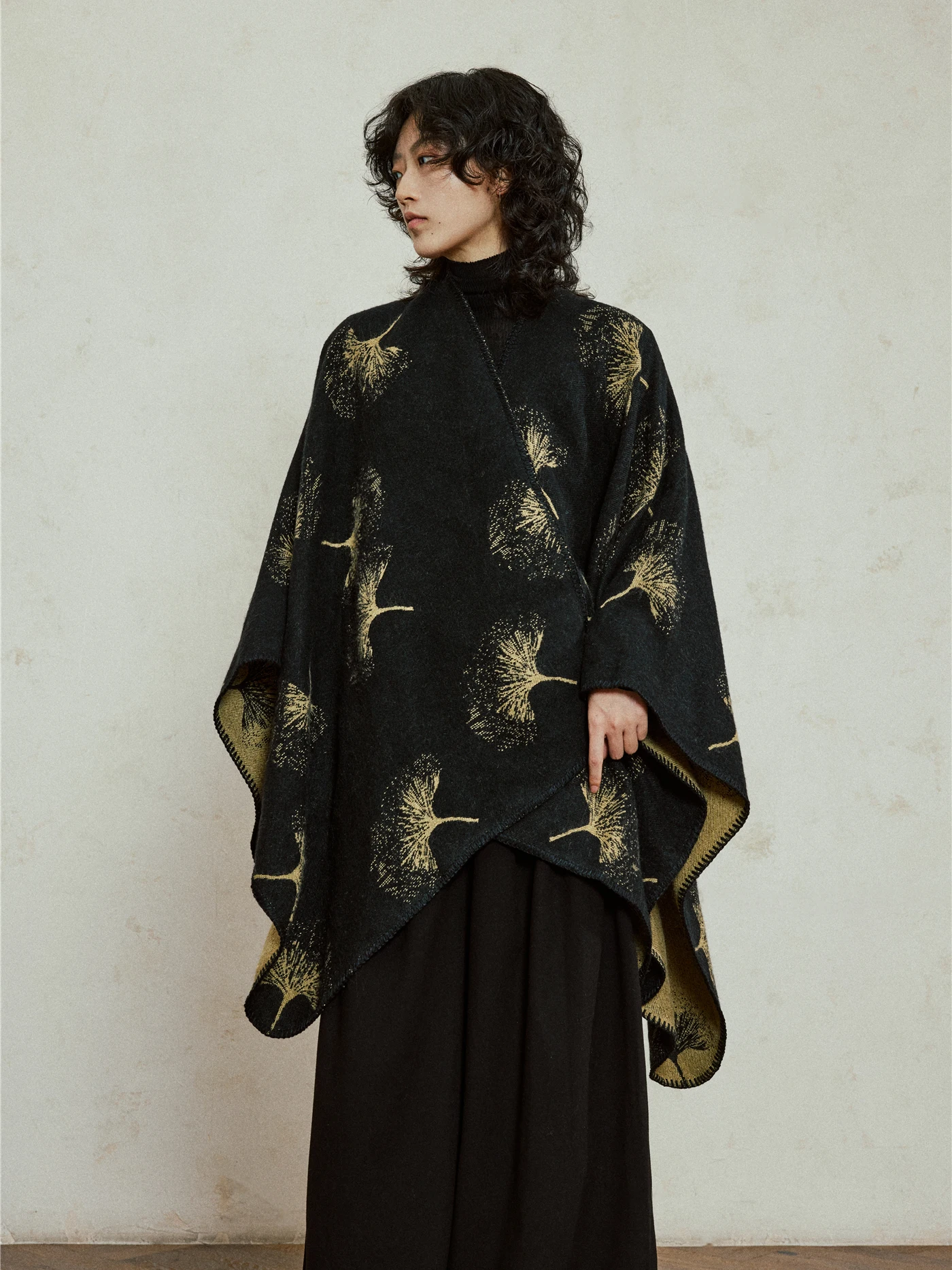 

Warmth Double-sided Knitted Silver Maple Leaf Cloak Large Shawl Outerwear Wrap Chinese Style Autumn Winter Fashion Accessories