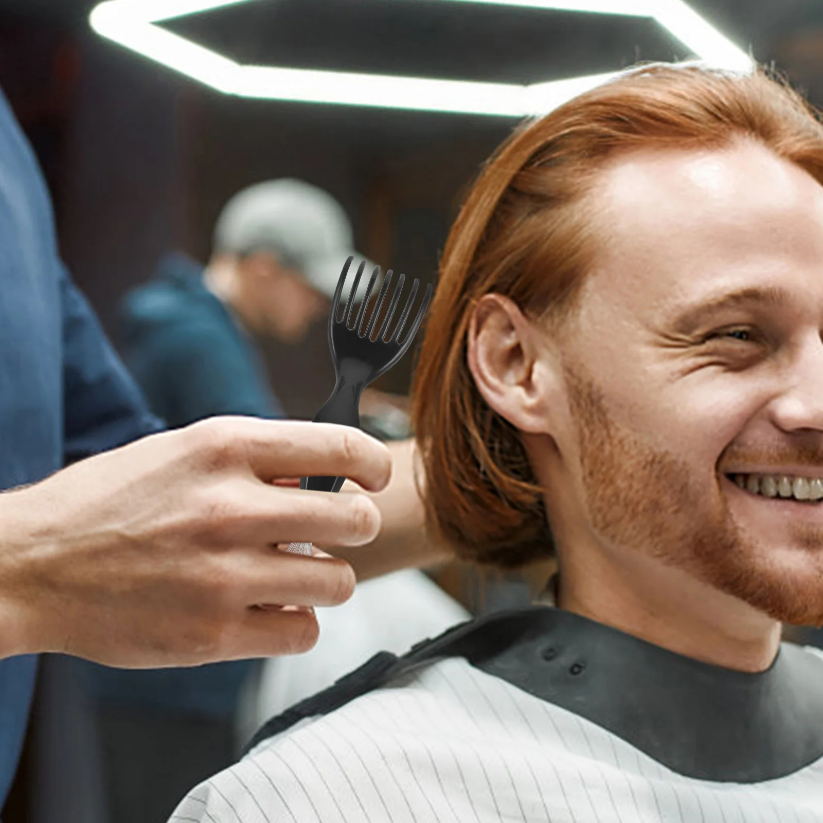 헤어 브러쉬 클리닝 클로우 콤 클리너 도구 사용이 간편한 독특한 디자인으로 집에서, 살롱에서, 여행 중에도 철저한 세척이 가능합니다.