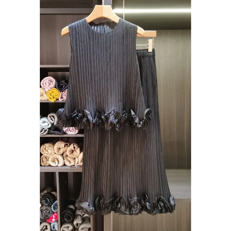 

Miyake Pleated Skirt Set 2026 Summer New Design Pleats Set Sleeveless Round Neck Top Lace Trim High Waist Half Skirt 2-Piece Set