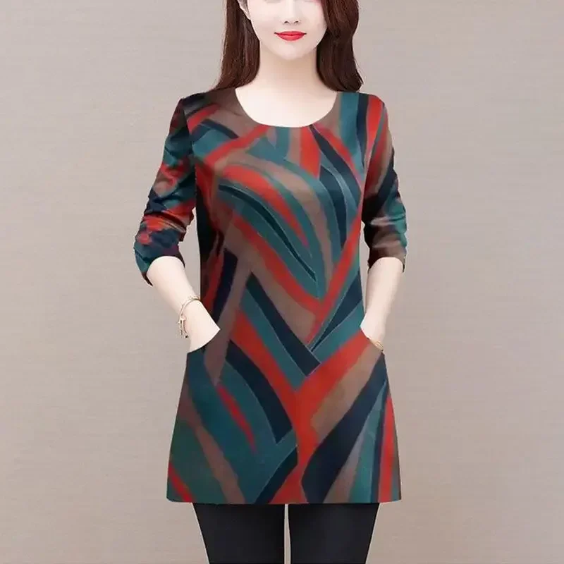 ママの長袖トップス 2024年 春秋新作 ゆったり リラックス スリム ファッション 中高年向け 丸首 プリントTシャツ