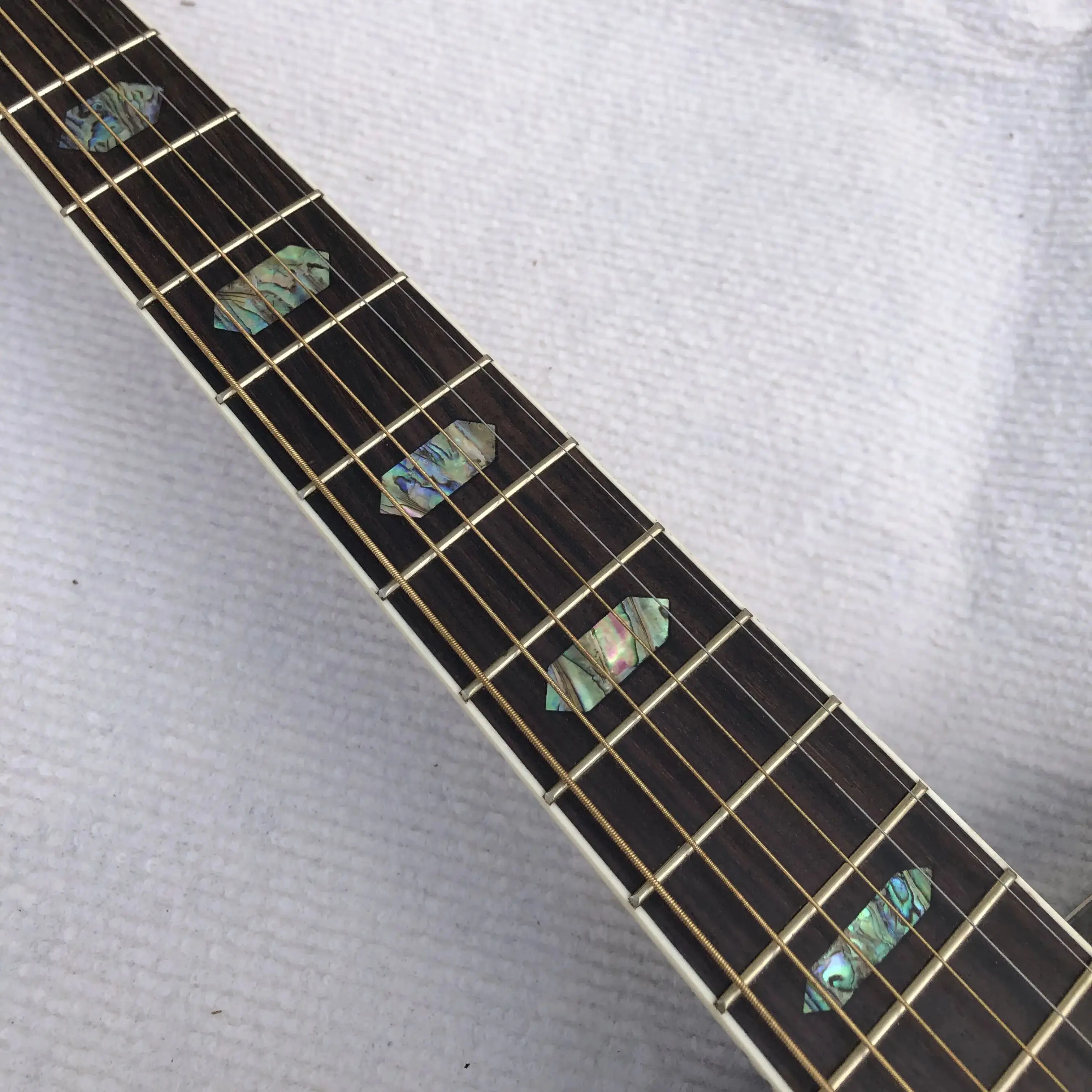 41 inch D45, op voorraad, D45-model, akoestische gitaar, 41 inch, kleurrijke schaal, inleg met abalone binding